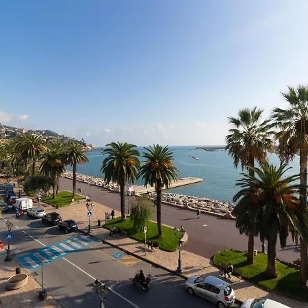 Готель Bandoni *