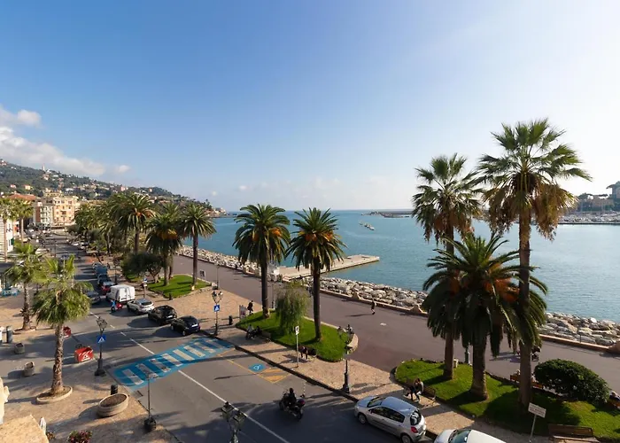 Готель Bandoni *